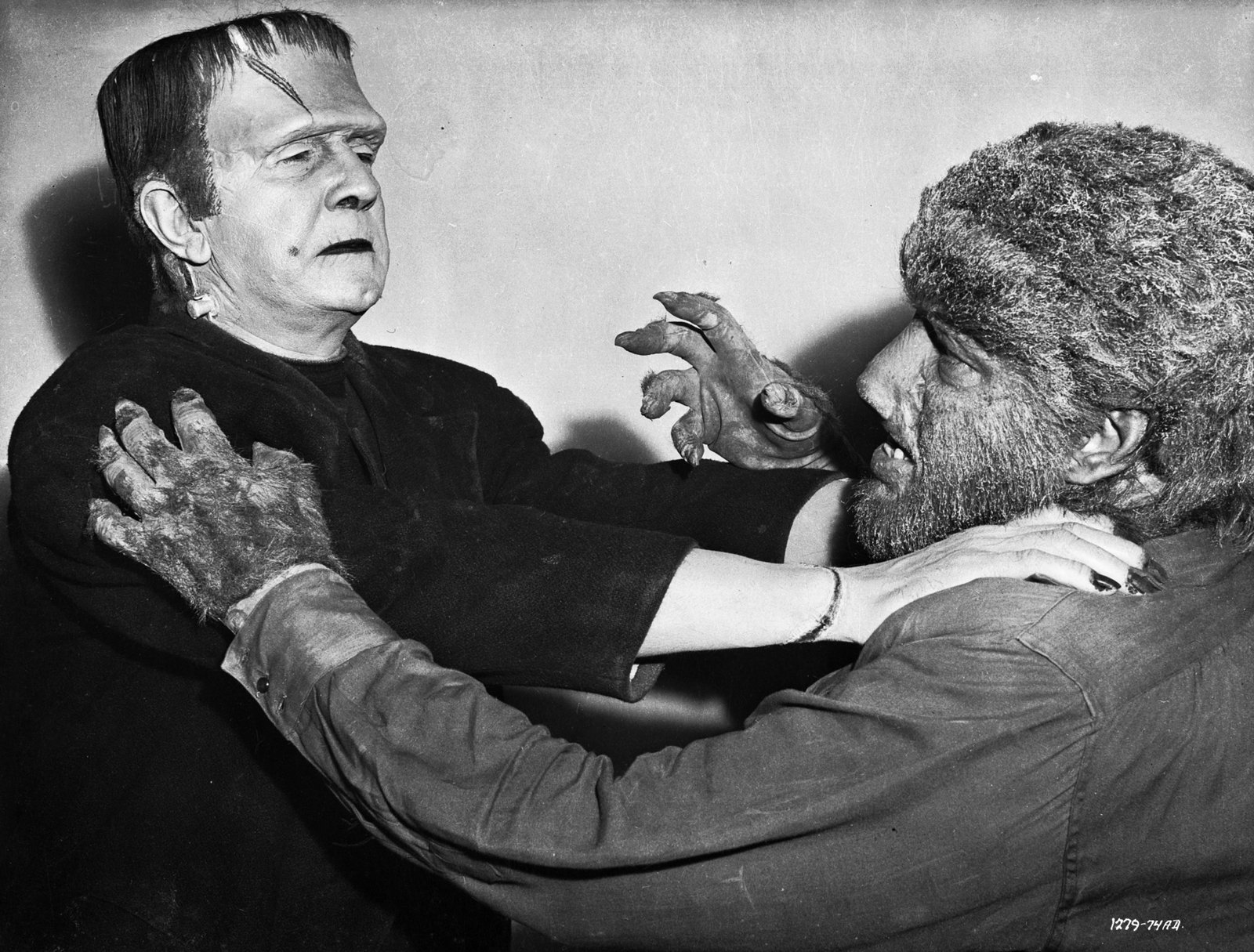 Frankenstein-Meets-The-Wolfman-(1943)